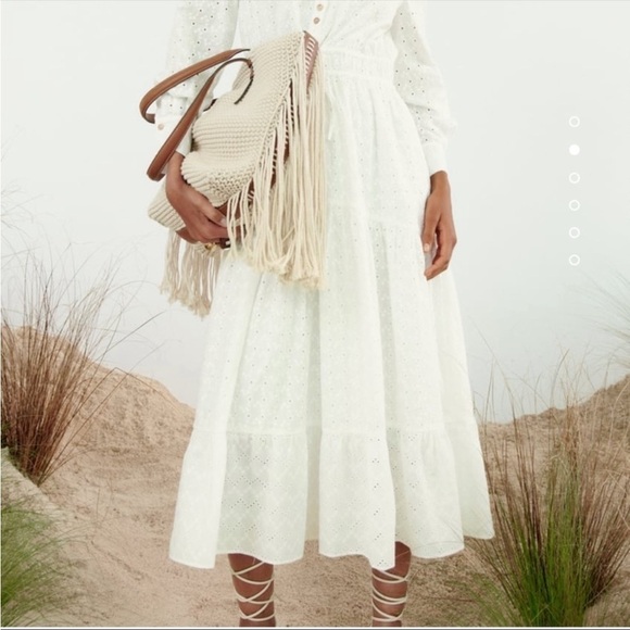 ZARA NWT WOMAN MIDI RUFFLED COMBINED PERFORATED EMBROIDERY DRESS Size Large - Picture 3 of 12